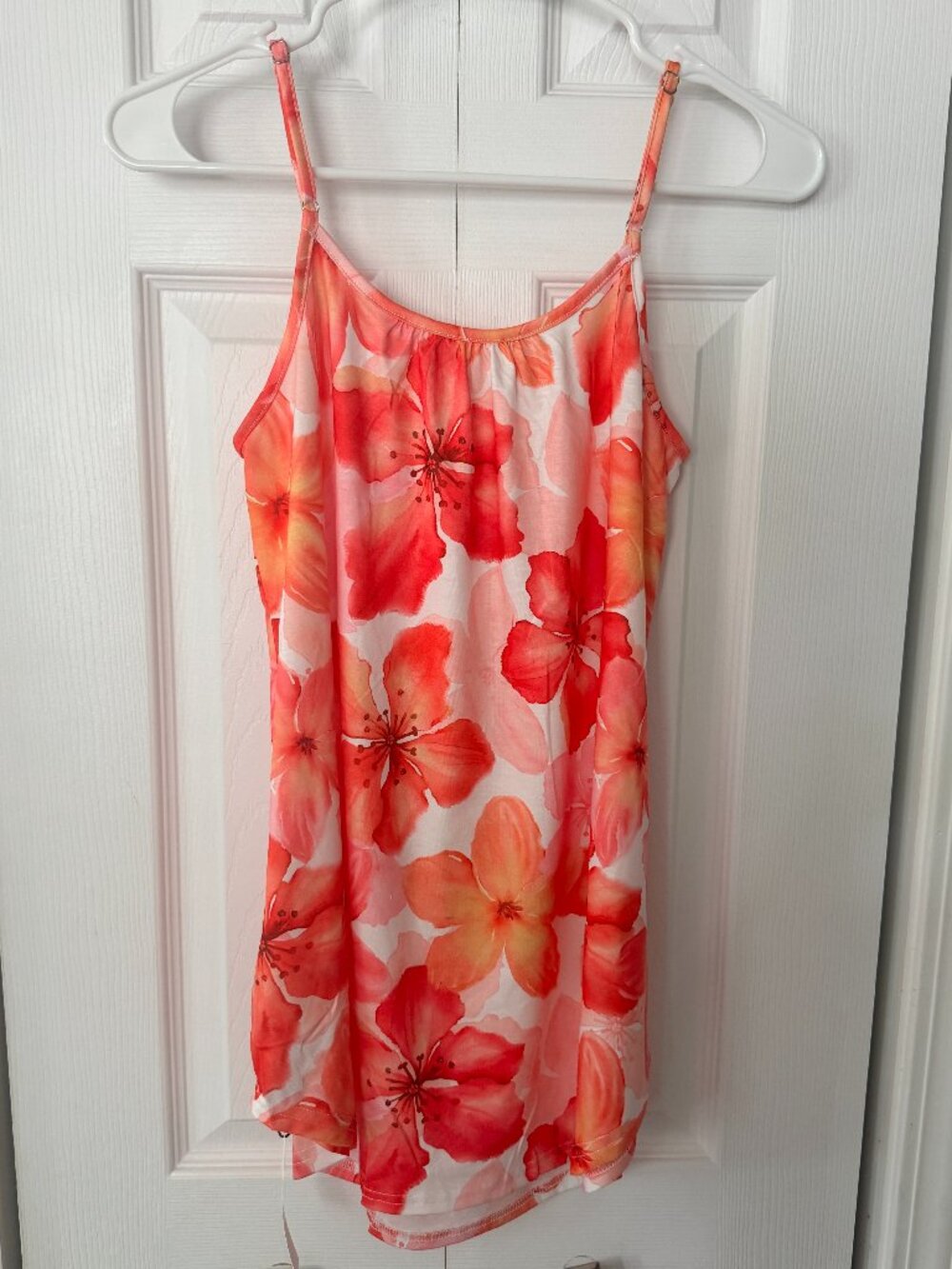 NWT Rooscier XS Coral Floral Flowy Spaghetti Strap Tank Top Size XS (runs big)
